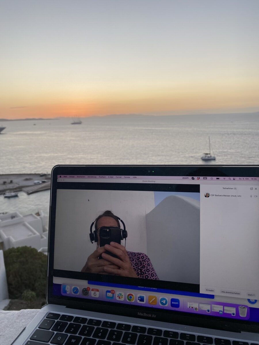 Blended Learning leicht gemacht Wie du Präsenz und Online Lernen kombinierst